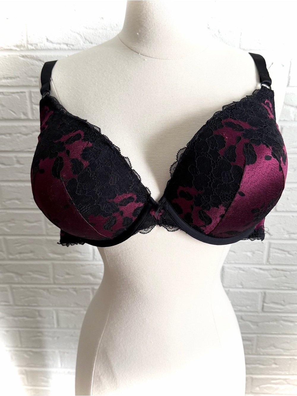 Torrid Black Maroon Lace Plunge Bra Size 42DD